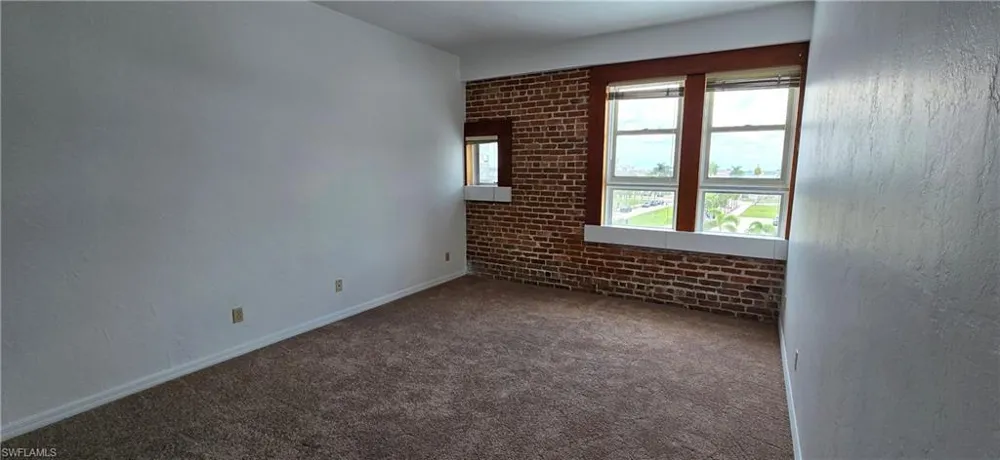 2271 1st Street #25 Fort Myers, FL 33901