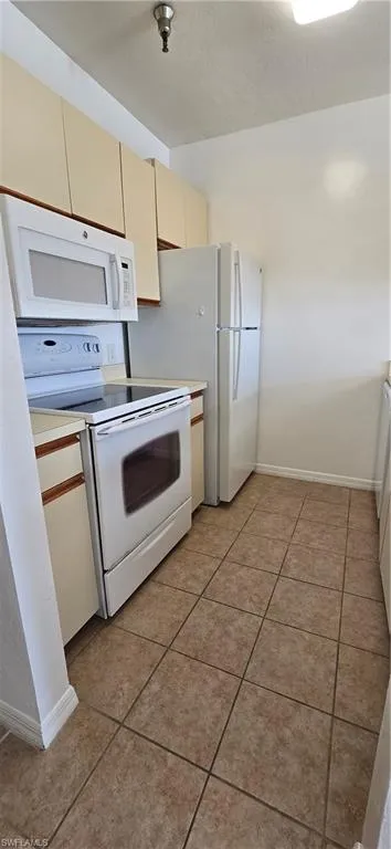 2271 1st Street #15 Fort Myers, FL 33901