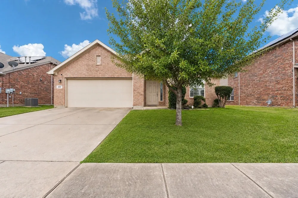 620 Swift Current Drive Crowley, TX 76036