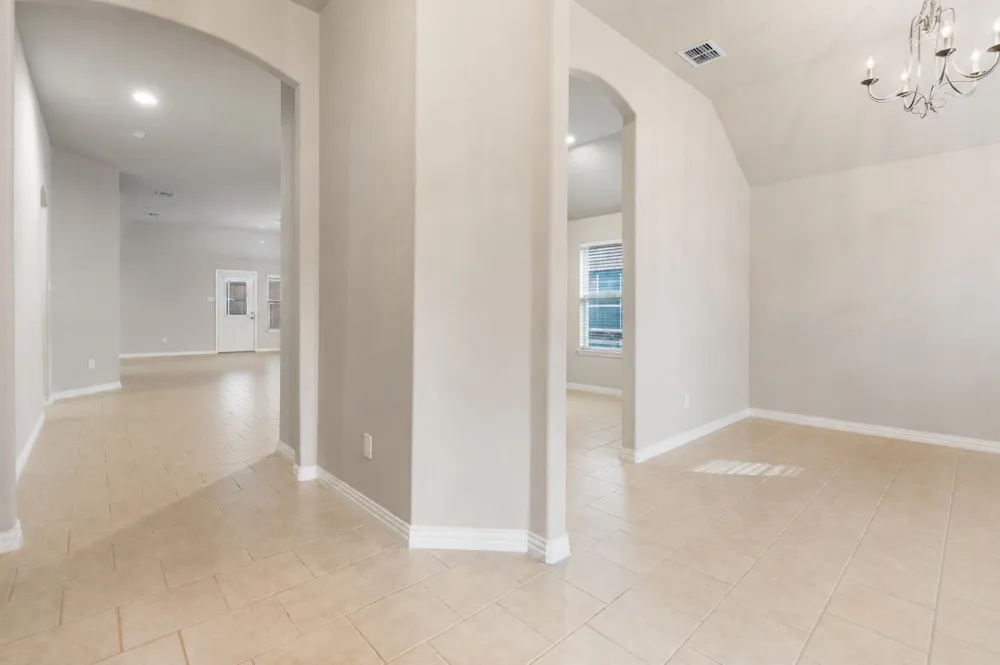 620 Swift Current Drive Crowley, TX 76036