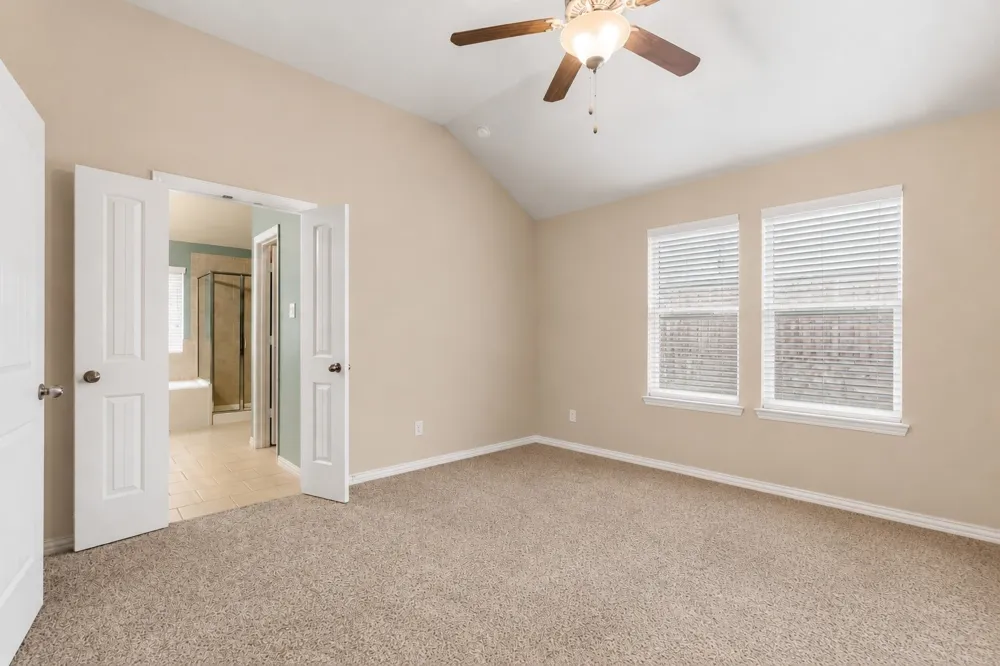 620 Swift Current Drive Crowley, TX 76036