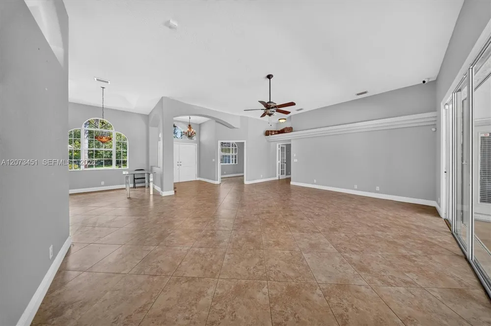 1215 Stallion Dr Loxahatchee, FL 33470