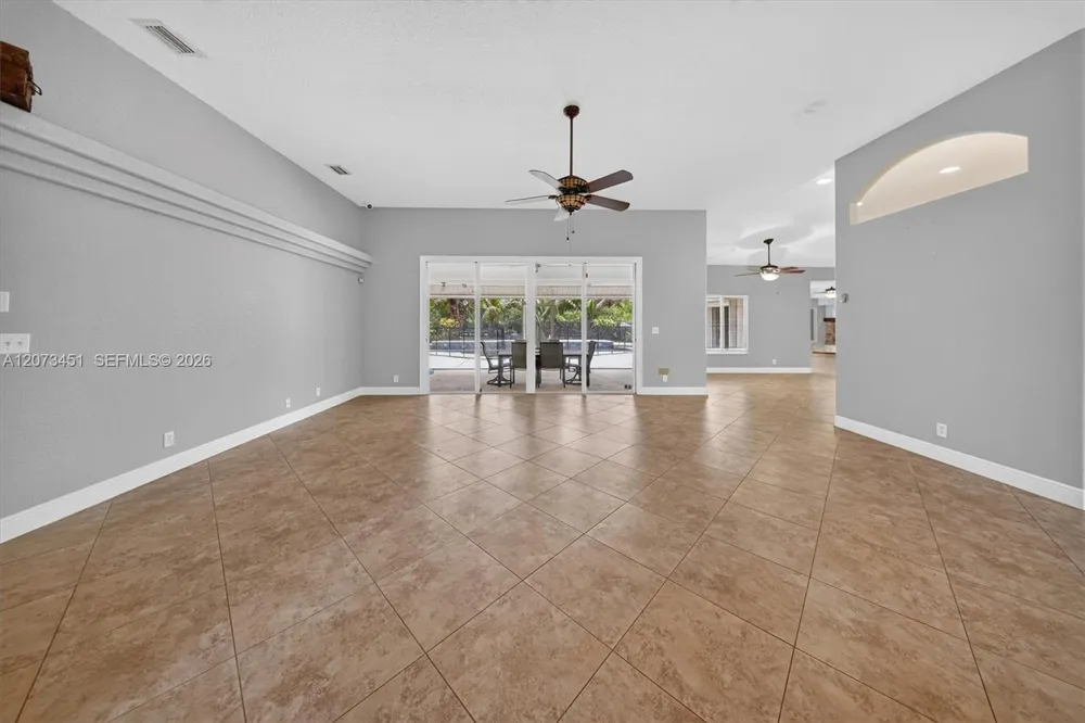 1215 Stallion Dr Loxahatchee, FL 33470