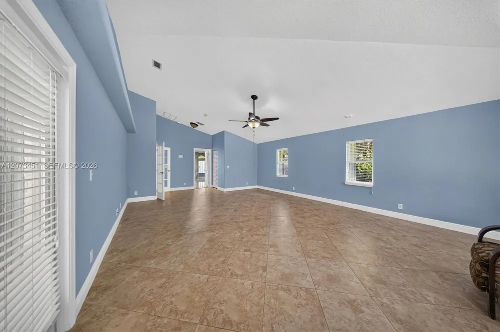 1215 Stallion Dr Loxahatchee, FL 33470