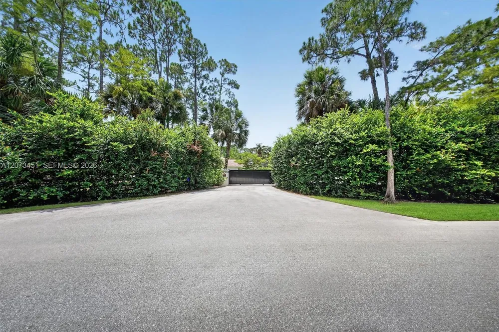 1215 Stallion Dr Loxahatchee, FL 33470