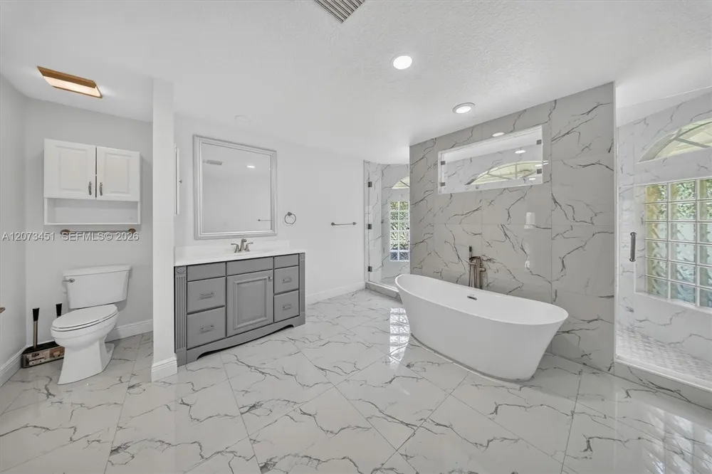 1215 Stallion Dr Loxahatchee, FL 33470