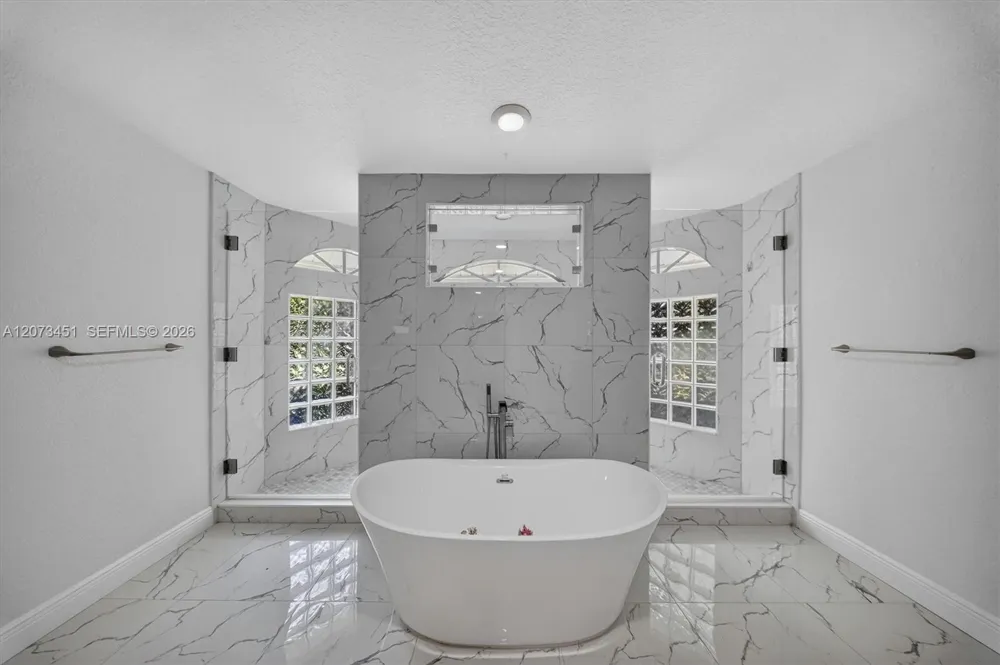 1215 Stallion Dr Loxahatchee, FL 33470