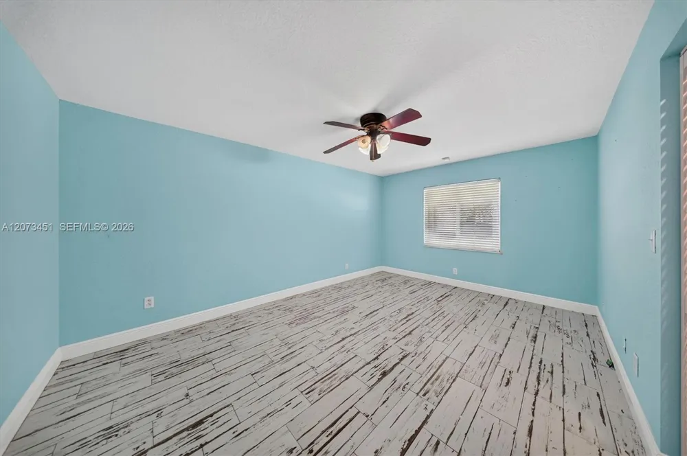 1215 Stallion Dr Loxahatchee, FL 33470