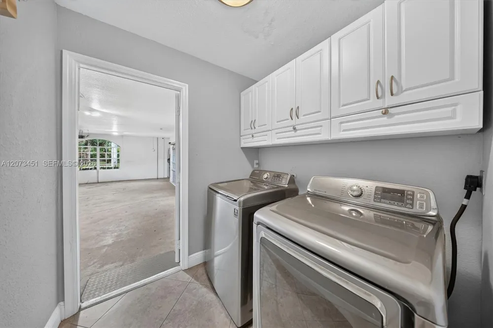 1215 Stallion Dr Loxahatchee, FL 33470