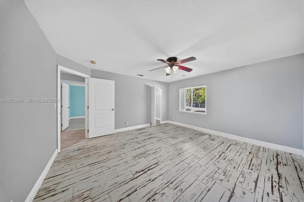 1215 Stallion Dr Loxahatchee, FL 33470