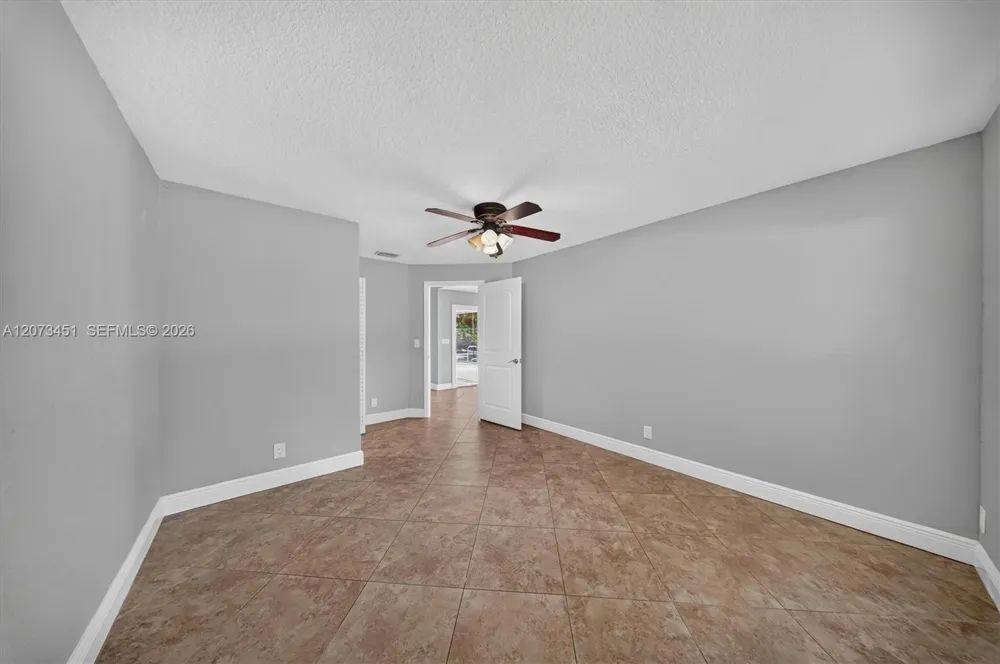 1215 Stallion Dr Loxahatchee, FL 33470