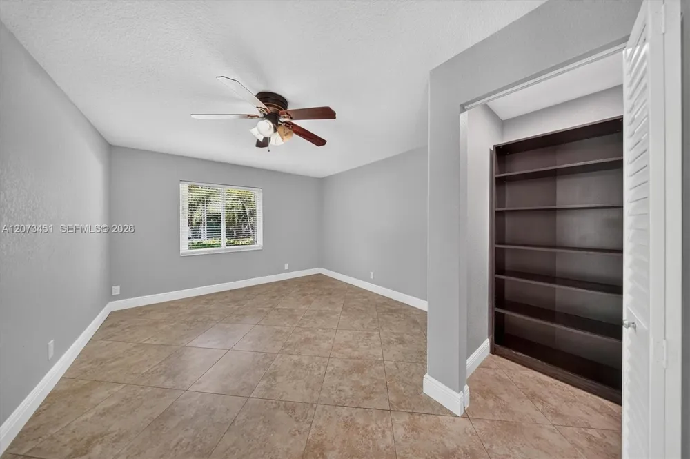 1215 Stallion Dr Loxahatchee, FL 33470
