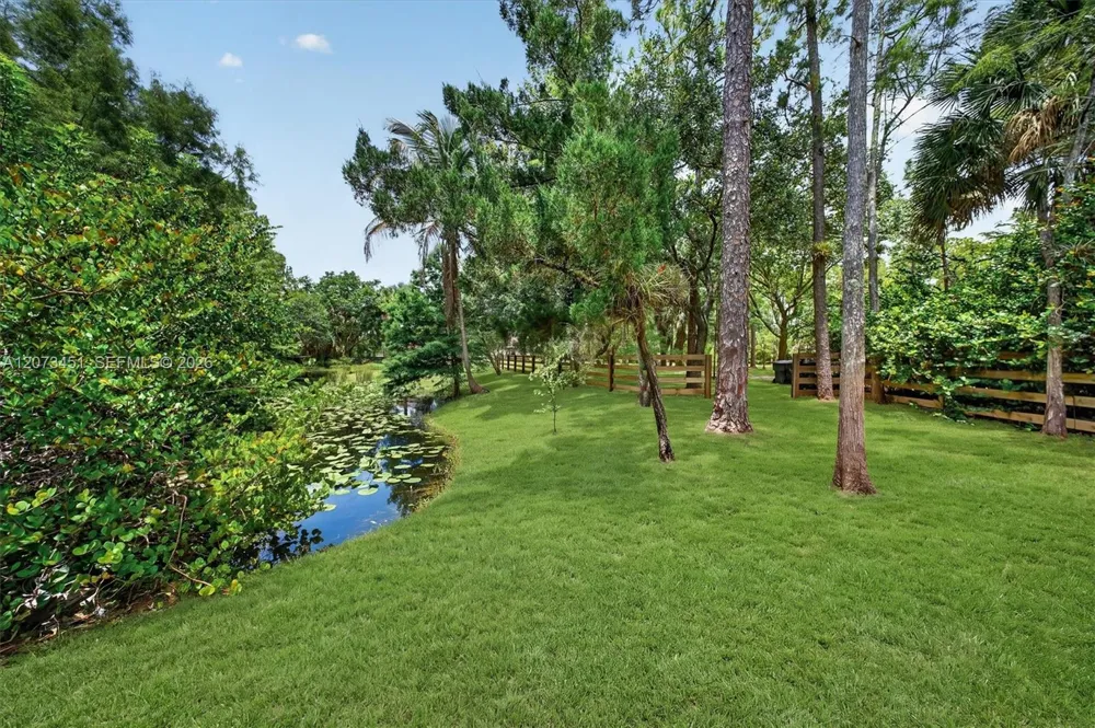 1215 Stallion Dr Loxahatchee, FL 33470