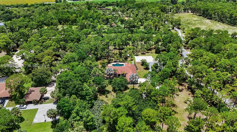 1215 Stallion Dr Loxahatchee, FL 33470