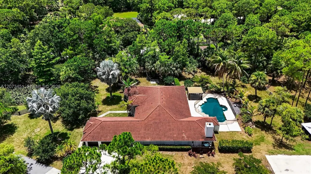 1215 Stallion Dr Loxahatchee, FL 33470