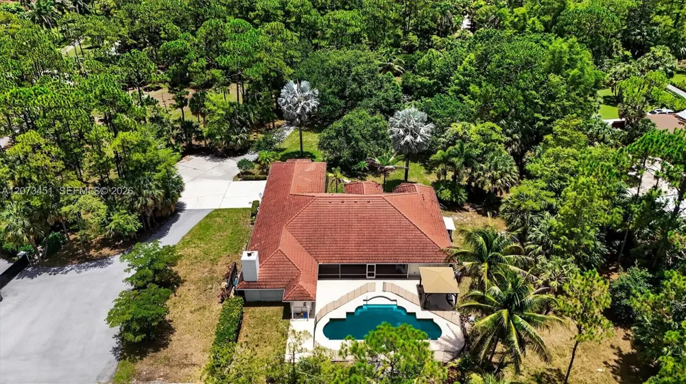 1215 Stallion Dr Loxahatchee, FL 33470