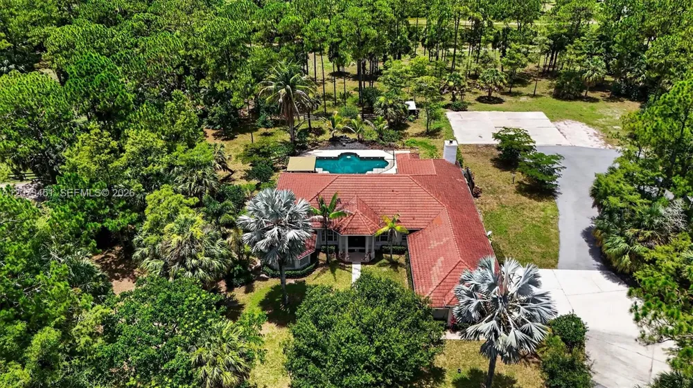 1215 Stallion Dr Loxahatchee, FL 33470