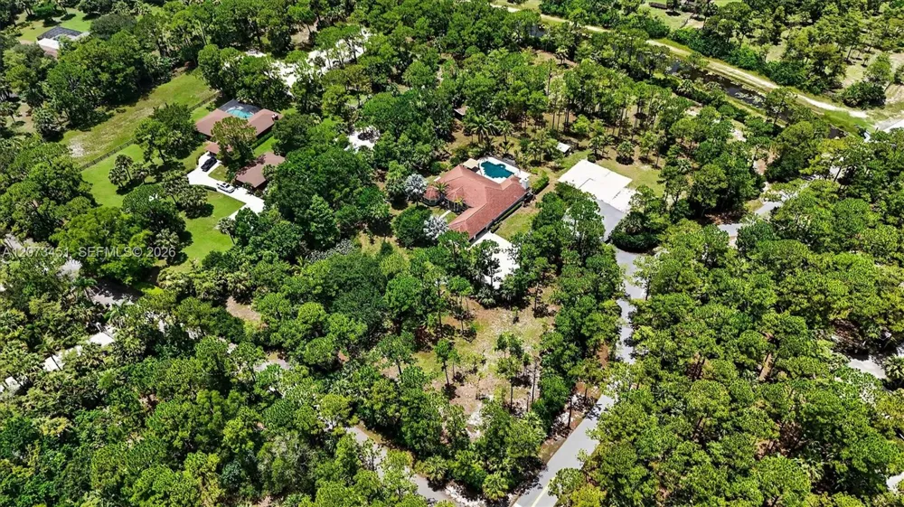 1215 Stallion Dr Loxahatchee, FL 33470