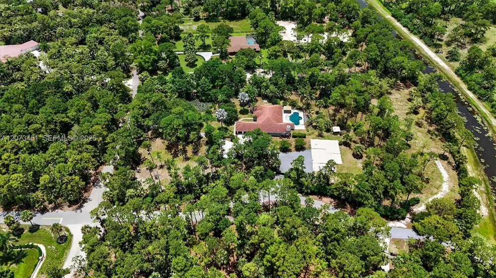1215 Stallion Dr Loxahatchee, FL 33470