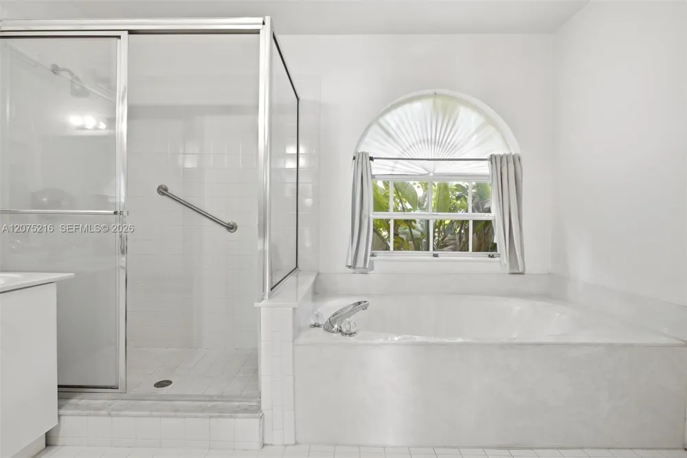 609 Verona Pl Weston, FL 33326