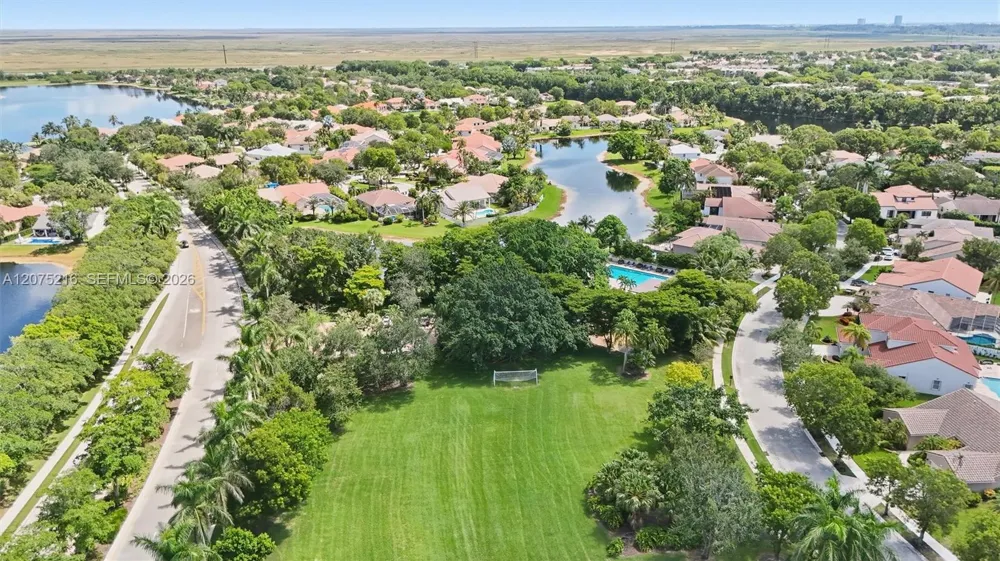 609 Verona Pl Weston, FL 33326