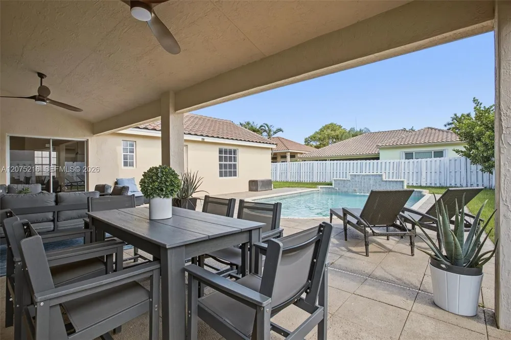 609 Verona Pl Weston, FL 33326