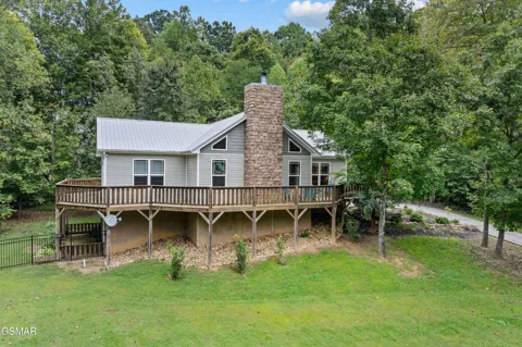3851 Mistletoe Loop