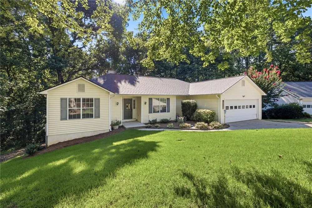 5221 Nimble Wood Way Flowery Branch, GA 30542