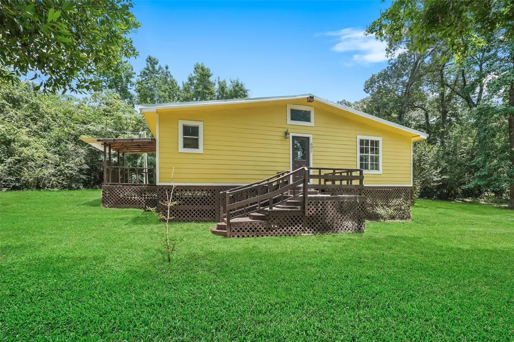 601 Faulkner Avenue Coldspring, TX 77331