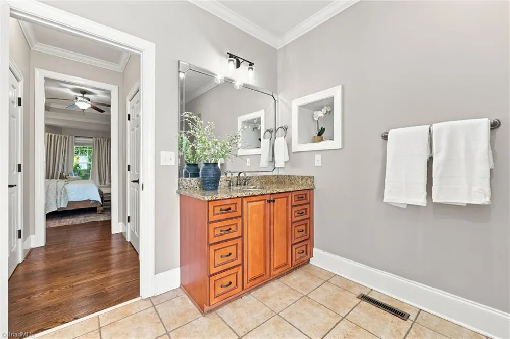 4701 Pebble Lake Drive Pfafftown, NC 27040