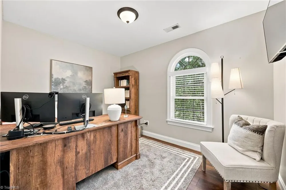 4701 Pebble Lake Drive Pfafftown, NC 27040