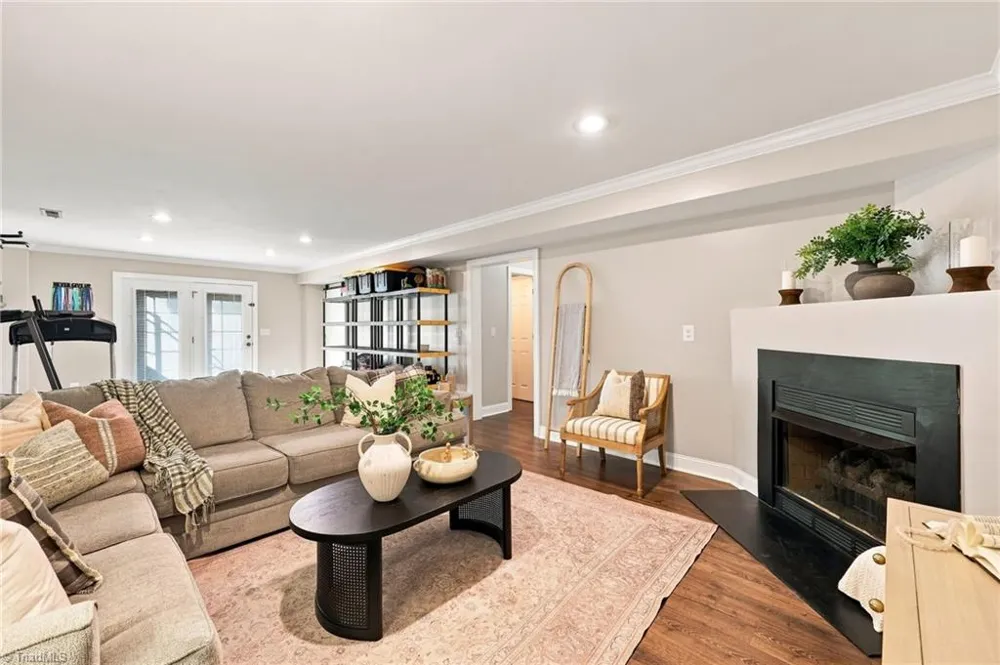 4701 Pebble Lake Drive Pfafftown, NC 27040