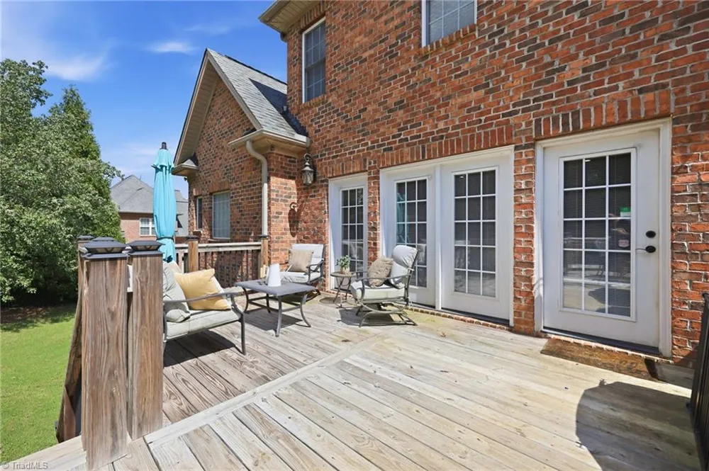 4701 Pebble Lake Drive Pfafftown, NC 27040