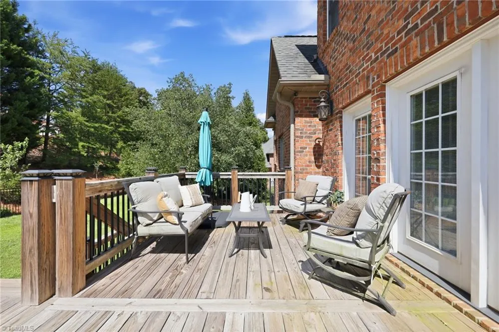 4701 Pebble Lake Drive Pfafftown, NC 27040