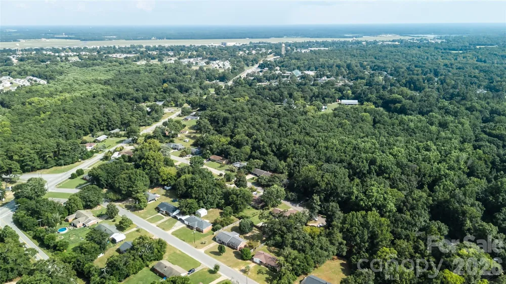 5426 Oakcrest Road Sumter, SC 29154