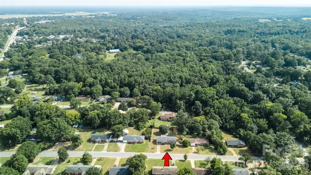 5426 Oakcrest Road Sumter, SC 29154