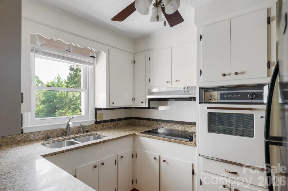 5426 Oakcrest Road Sumter, SC 29154