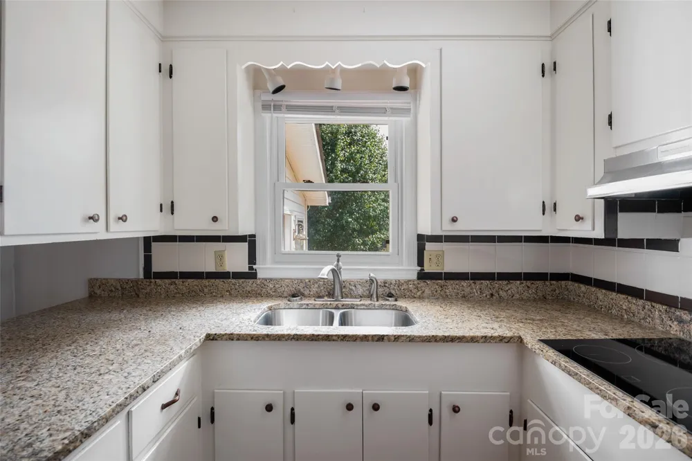 5426 Oakcrest Road Sumter, SC 29154