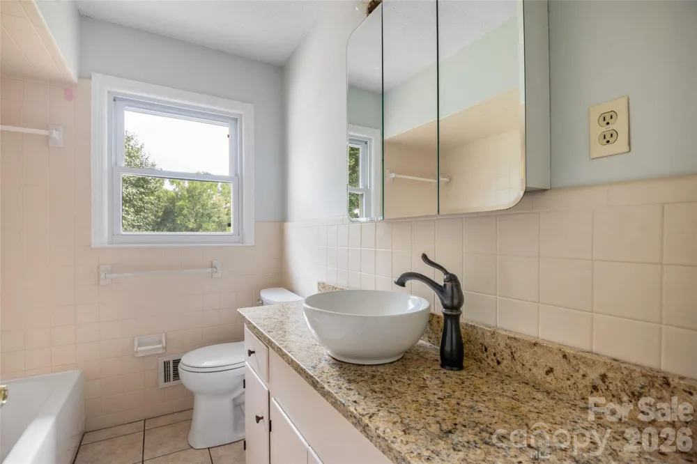 5426 Oakcrest Road Sumter, SC 29154