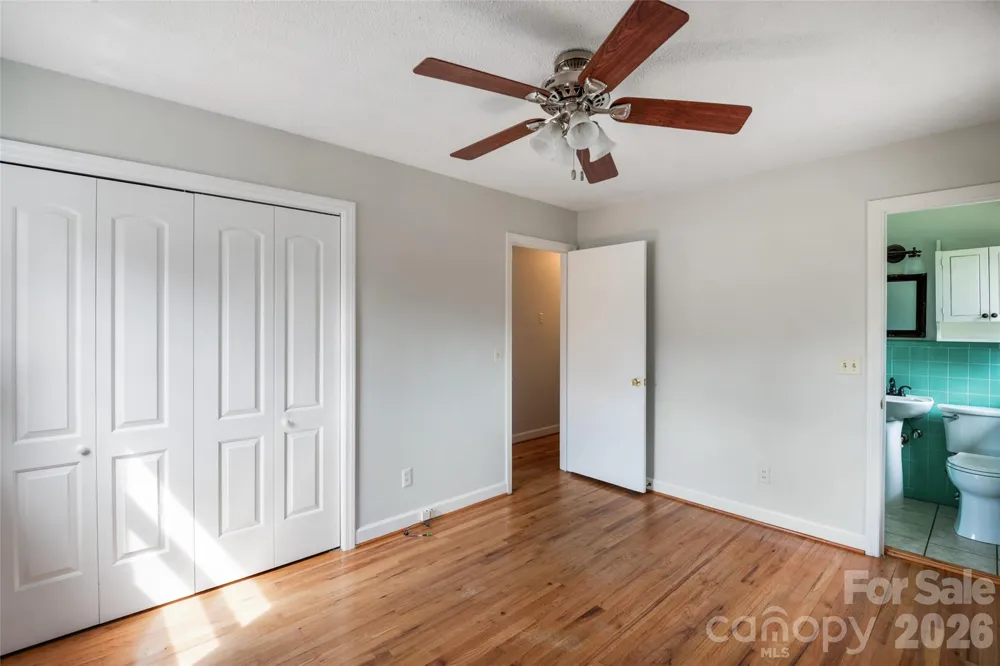 5426 Oakcrest Road Sumter, SC 29154