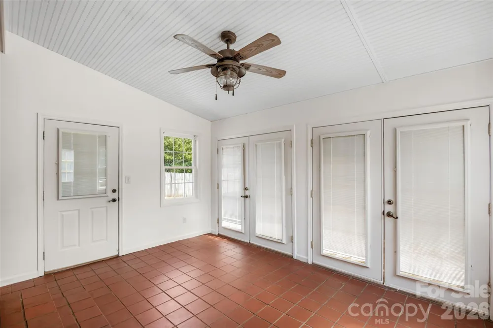 5426 Oakcrest Road Sumter, SC 29154