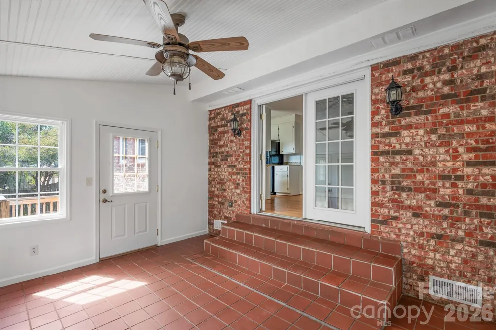 5426 Oakcrest Road Sumter, SC 29154