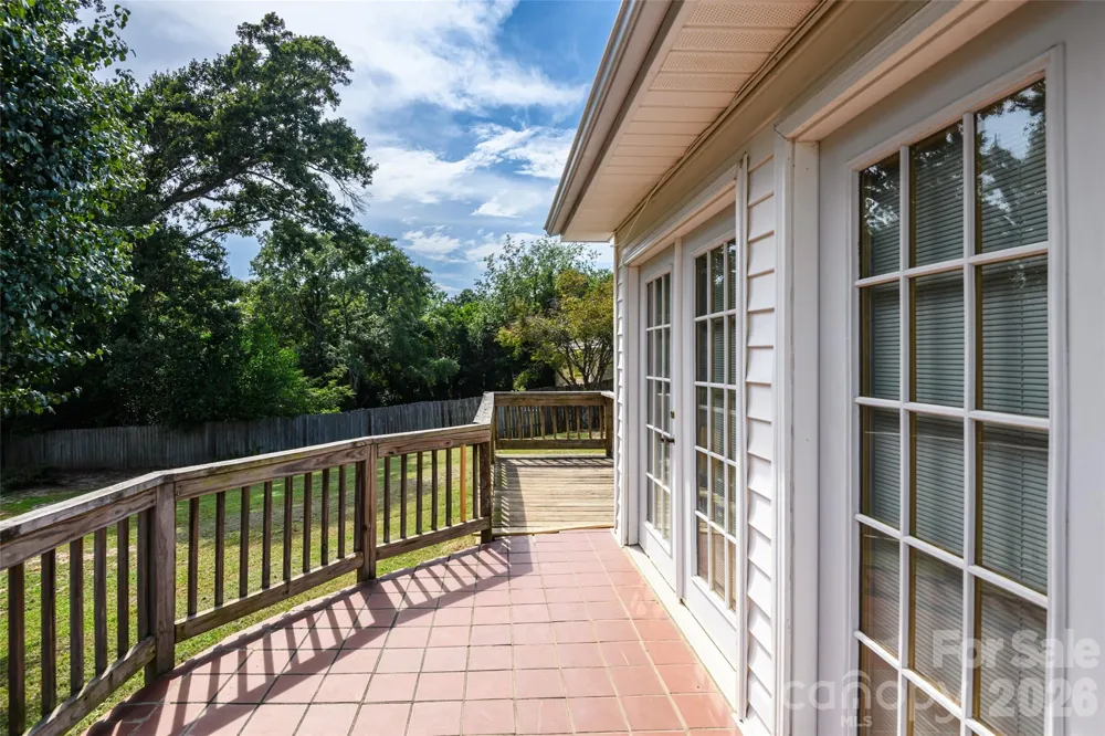 5426 Oakcrest Road Sumter, SC 29154