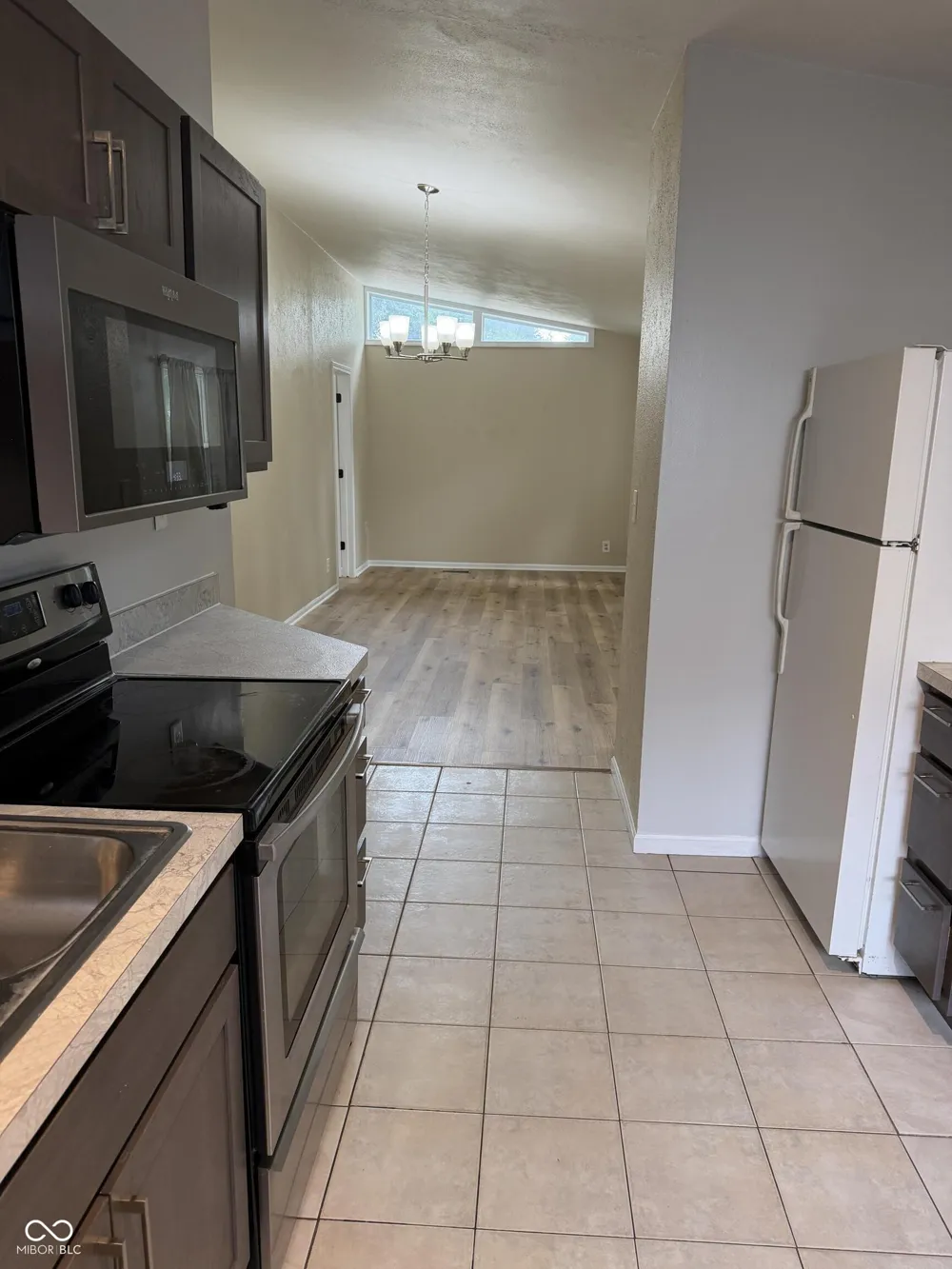 601 Broad Avenue Nappanee, IN 46550