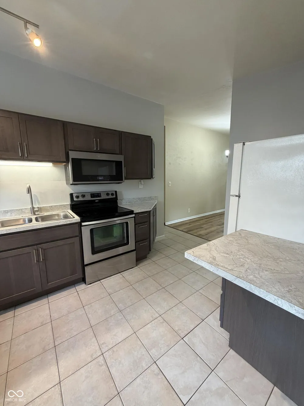 601 Broad Avenue Nappanee, IN 46550