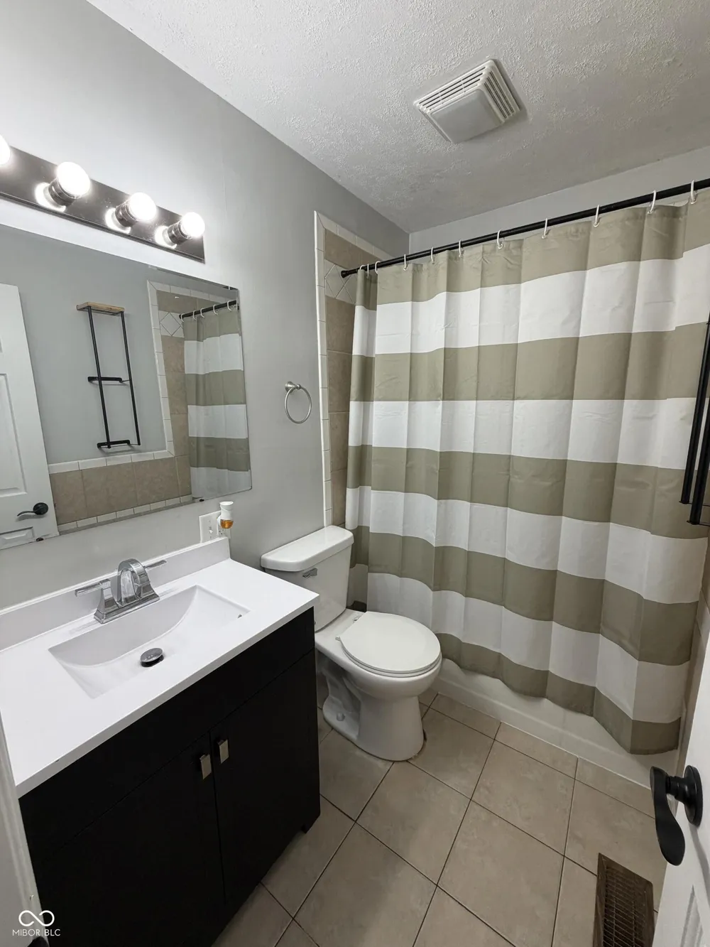601 Broad Avenue Nappanee, IN 46550