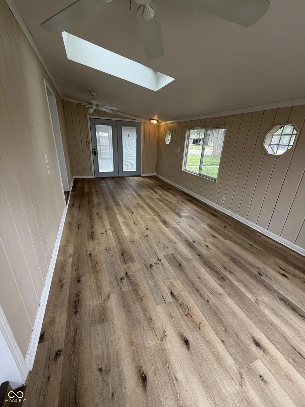 601 Broad Avenue Nappanee, IN 46550