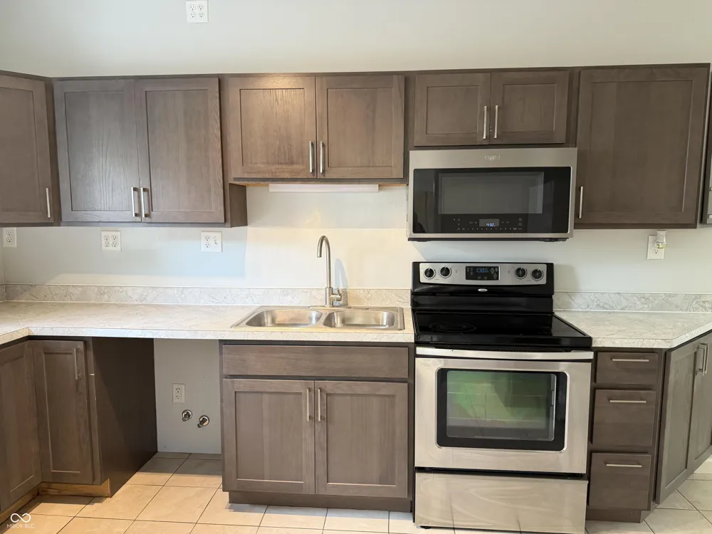 601 Broad Avenue Nappanee, IN 46550