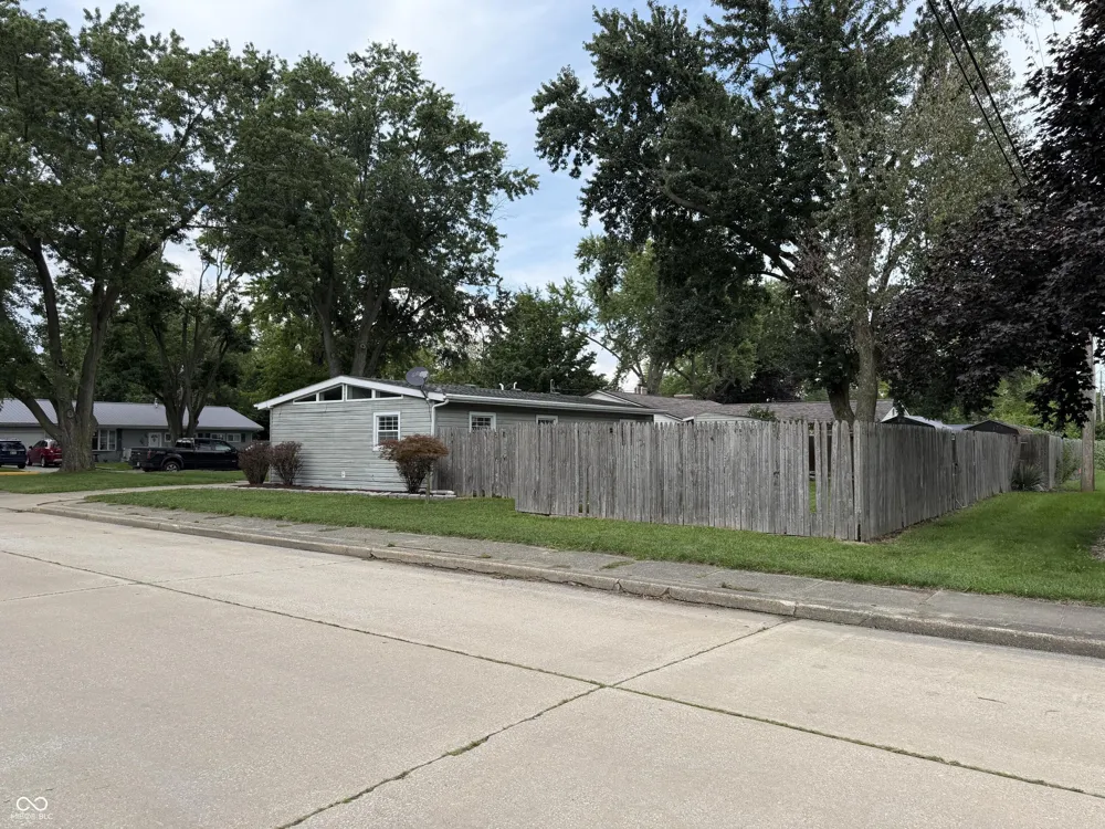 601 Broad Avenue Nappanee, IN 46550