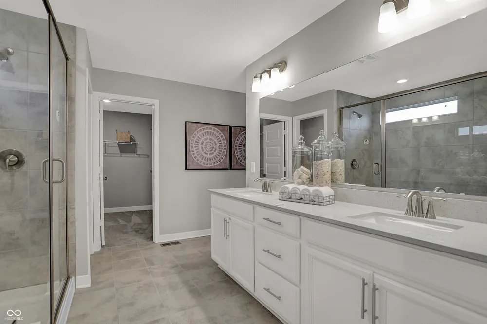 11375 Roe Deer Way Zionsville, IN 46077